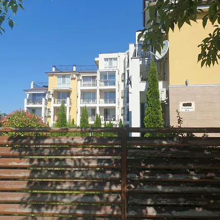 Seaside 1-br With Pool Access Διαμέρισμα Byala (Varna)