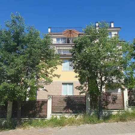 Seaside 1-br With Pool Access *