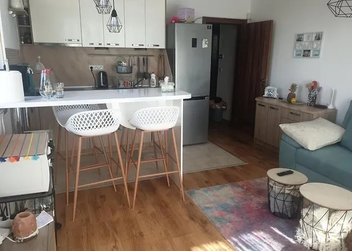 דירה Seaside 1-br With Pool Access *