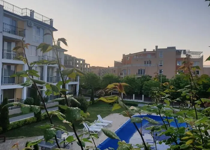 Seaside 1-br With Pool Access דירה *