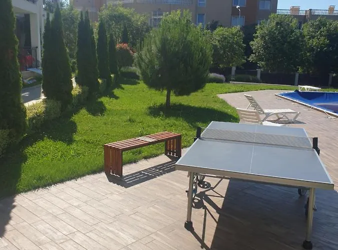 דירה Seaside 1-br With Pool Access *