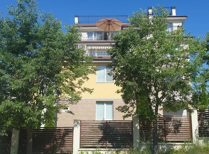 Seaside 1-br With Pool Access *